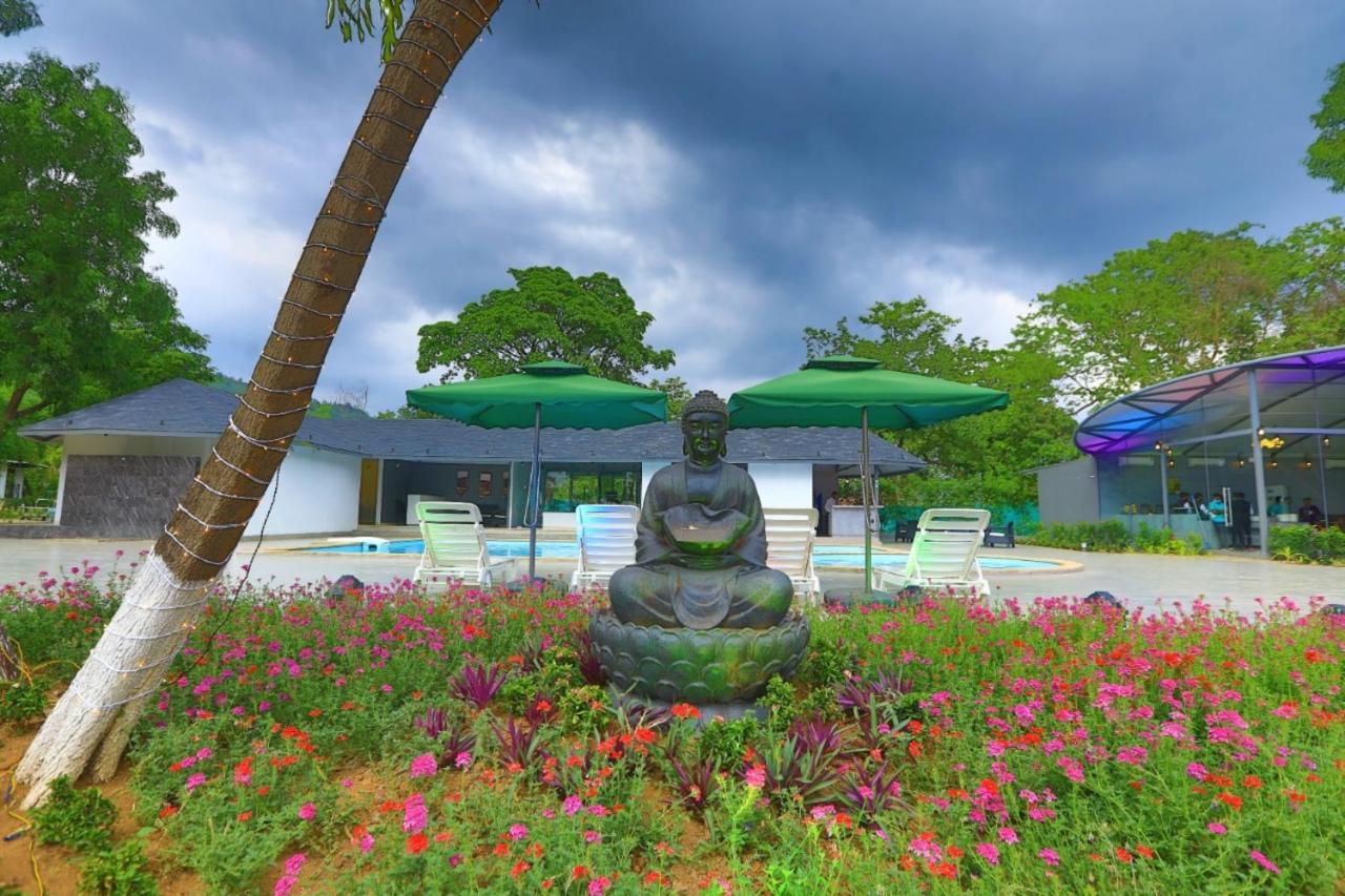 White Feather Resort Kauncha Silvassa Eksteriør billede