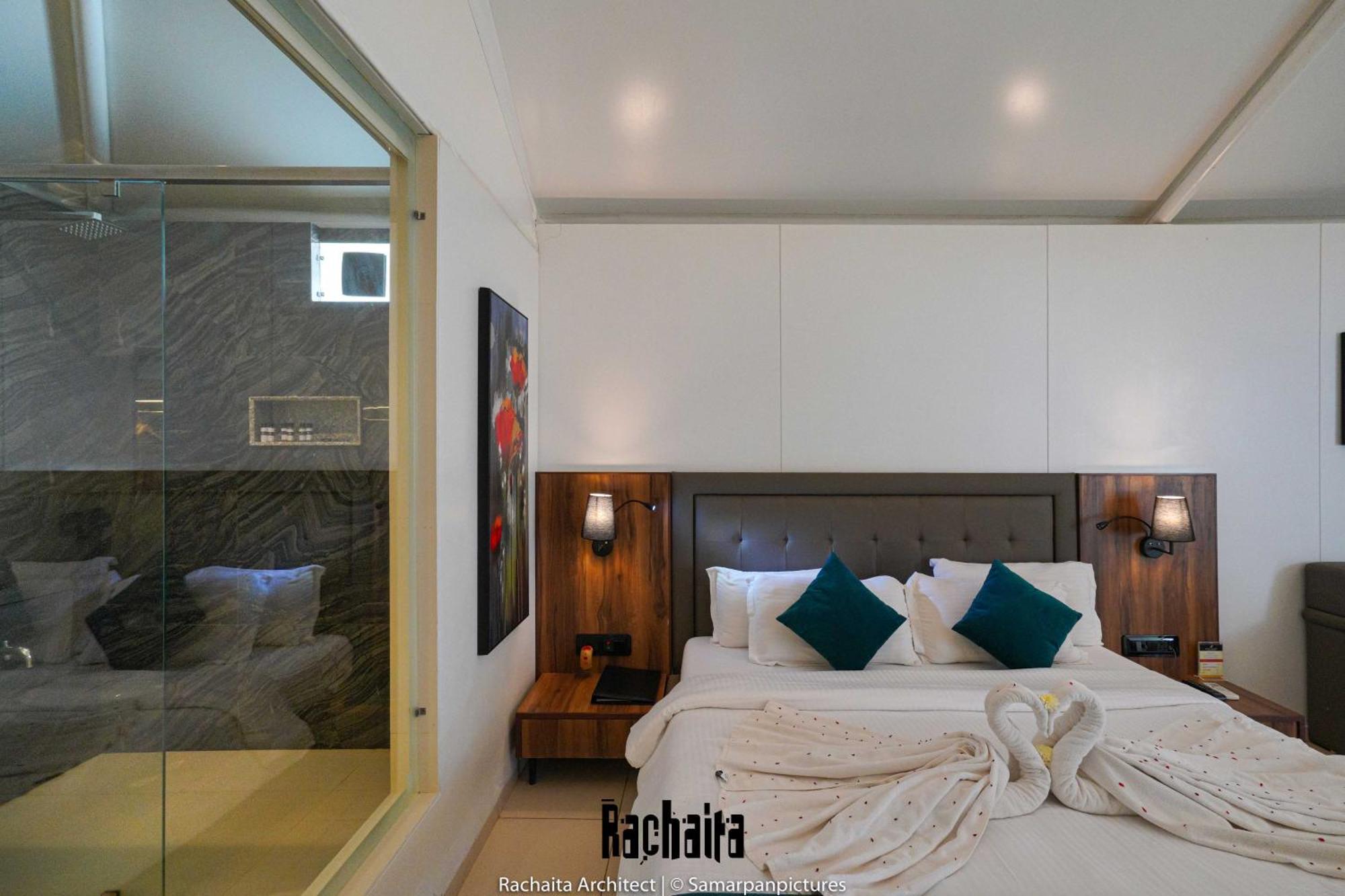 White Feather Resort Kauncha Silvassa Eksteriør billede